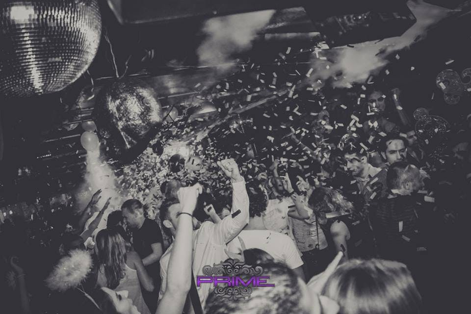 Amsterdam Nightlife & Clubs + Free Drinks