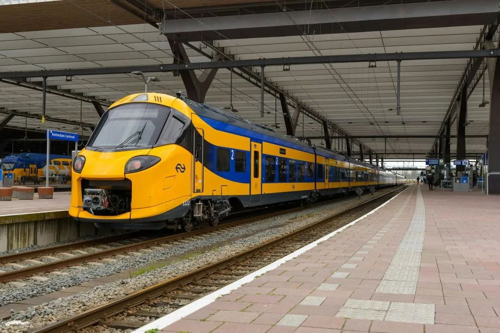 Trasferimento in treno da/per l'aeroporto di Amsterdam Schiphol e Rotterdam