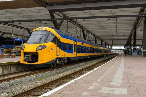 Trasferimento in treno da/per l'aeroporto di Amsterdam Schiphol e Rotterdam