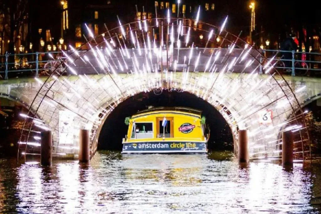Light Festival: Croisière de la Foire de Noël