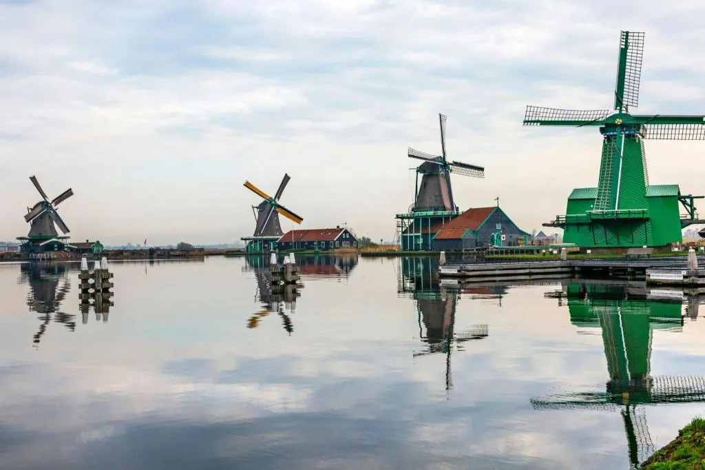 Zaanse Schans: Walking Tour with AI Guide on Your Mobile