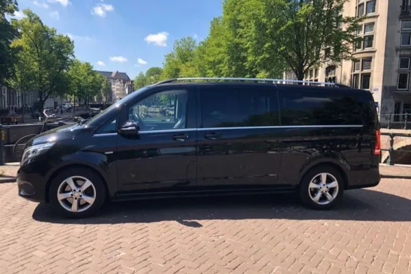 Trasferimento privato da/per l'aeroporto di Amsterdam Schiphol e l'area dell'Aia