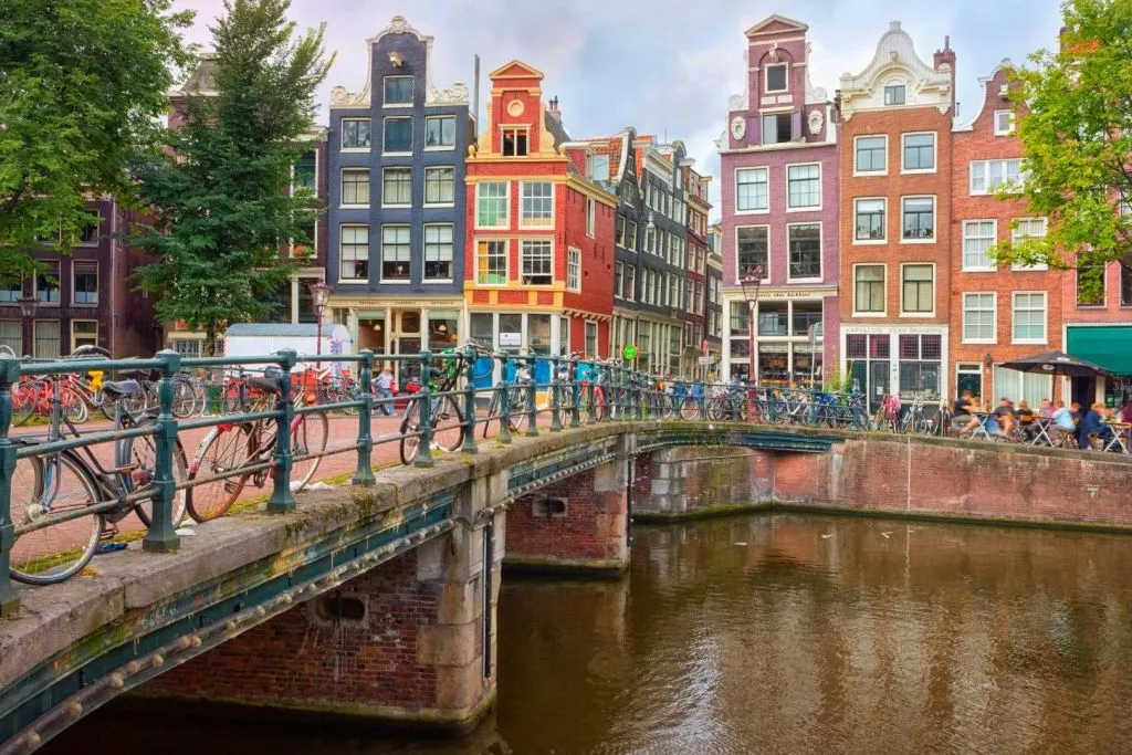Amsterdam: Trasferimento privato da/per l'aeroporto di Schiphol e Amsterdam