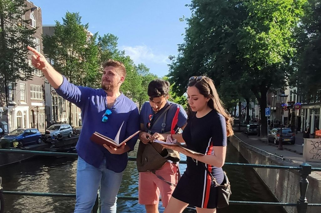 Amsterdam: The Mystery of a Secret Sender