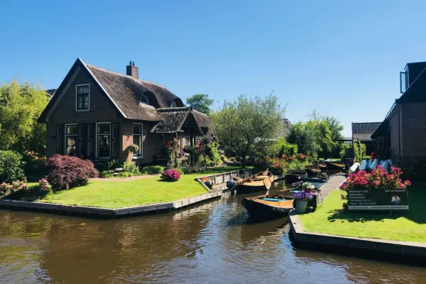 Zaanse Schans e Giethoorn: Excursão para grupos pequenos + traslado do hotel + cruzeiro de barco