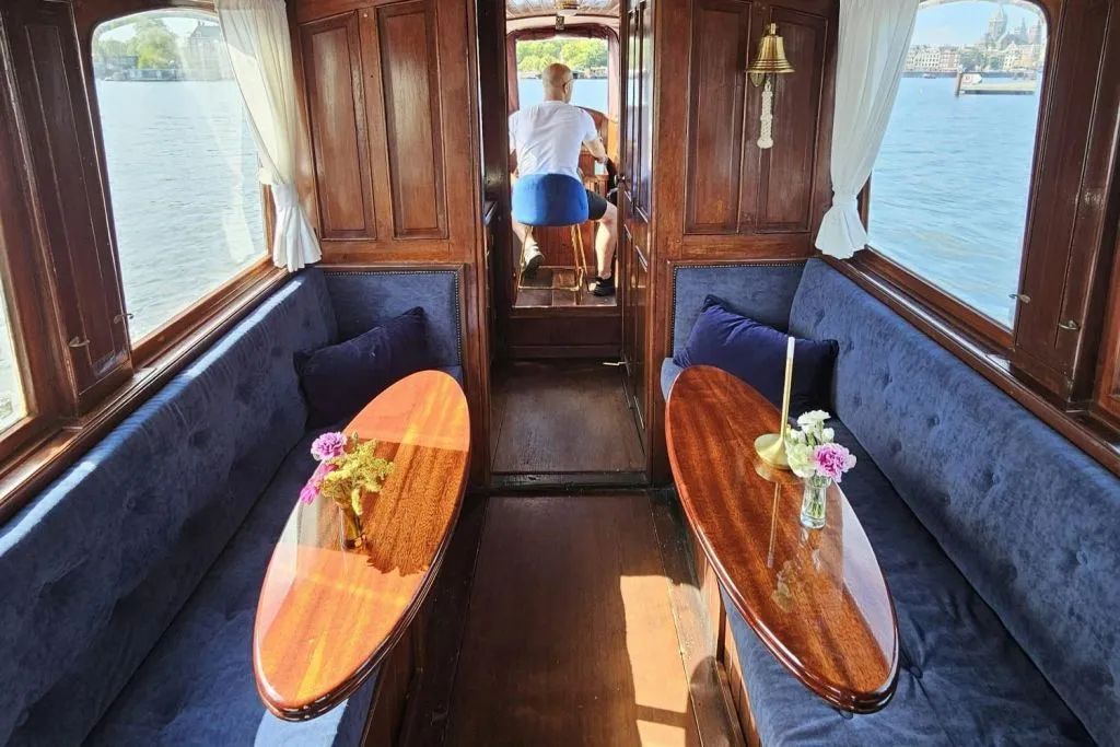 Amsterdam: tour privato di 1 ora e mezza in barca a vela