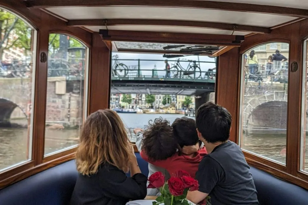Amsterdam: tour privato di 1 ora e mezza in barca a vela