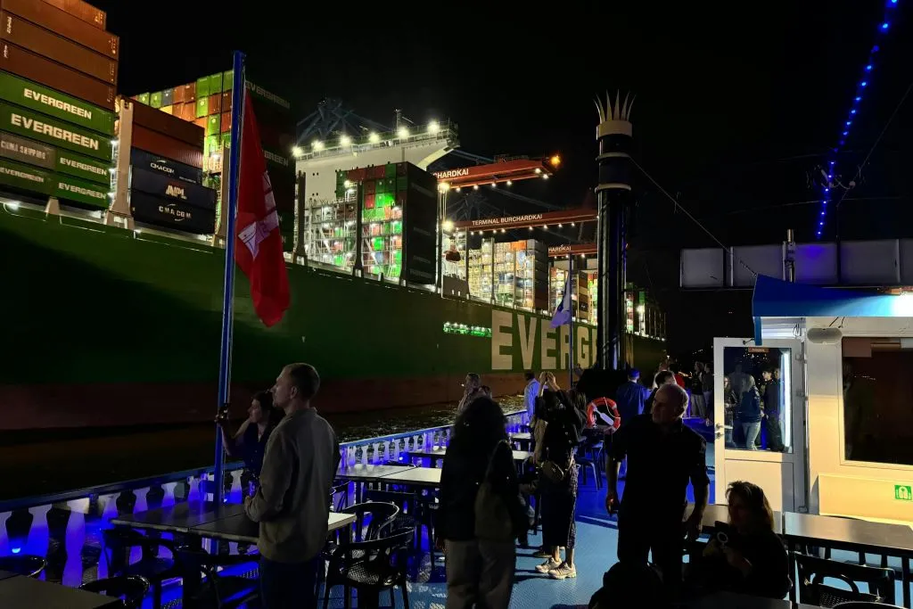 Hamburgo: cruzeiro de uma hora pelas luzes da noite