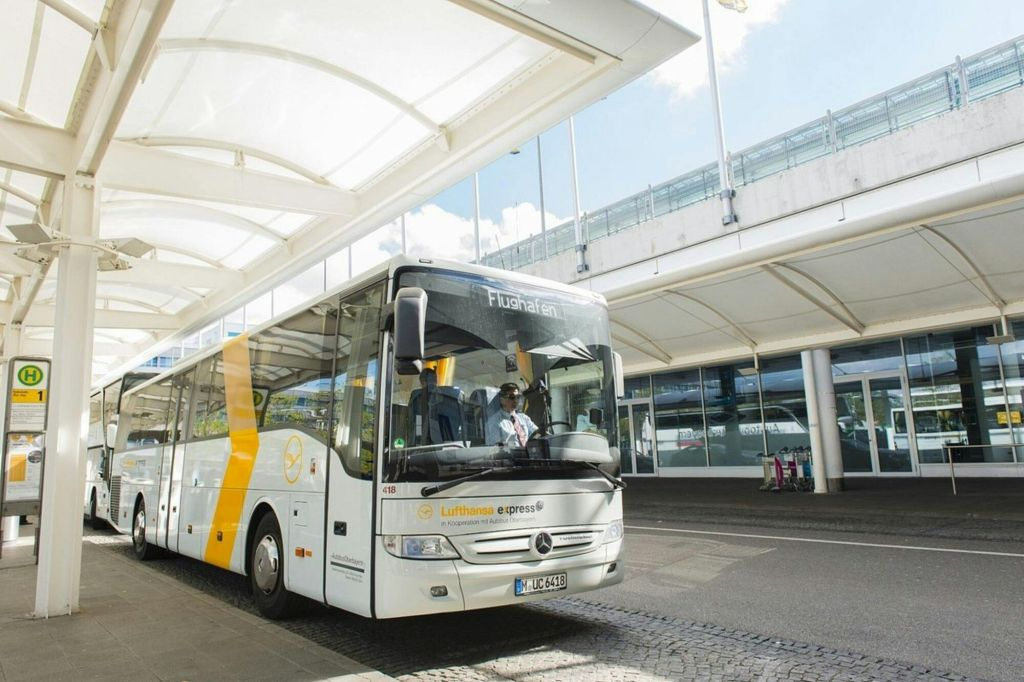 Traslados do aeroporto de Munique: Bilhetes de ida para o ônibus expresso da Lufthansa