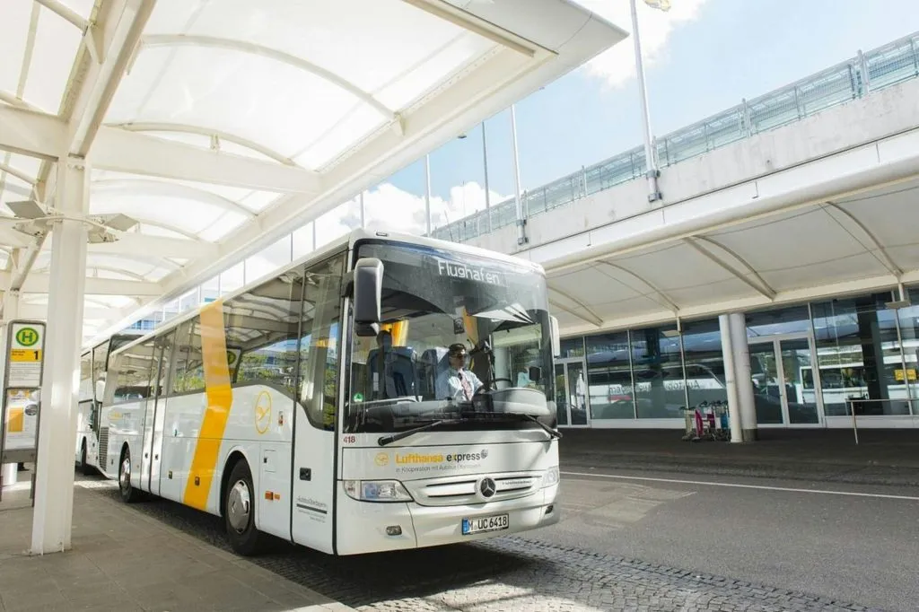 Airport Transfers Munich: Lufthansa Express Bus One-Way Tickets