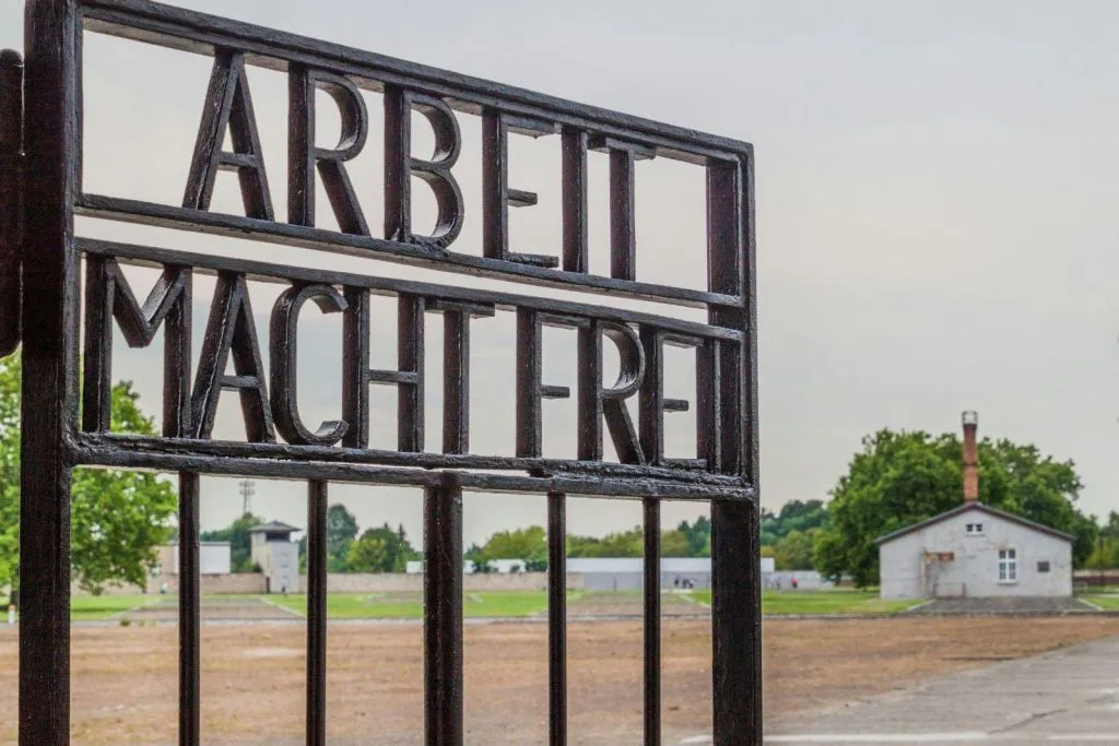Sachsenhausen: Excursão ao Memorial do Campo de Concentração saindo de Berlim (até 15 pessoas)
