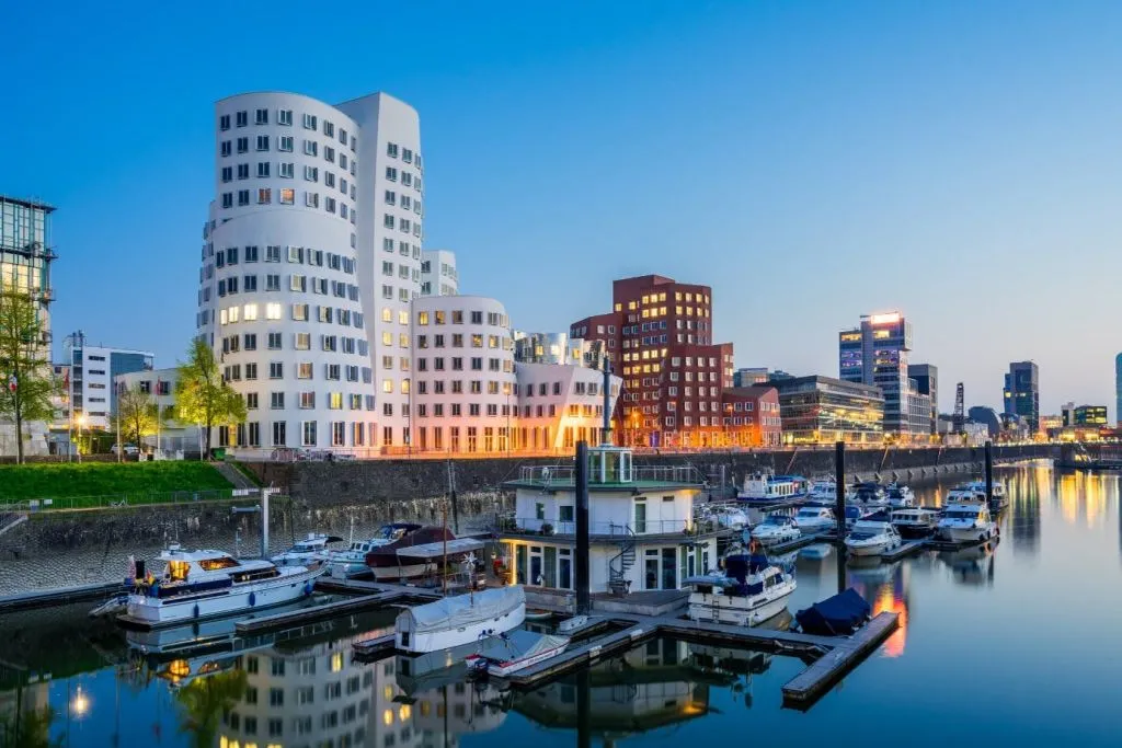 Düsseldorf : Jeu d'exploration de la ville