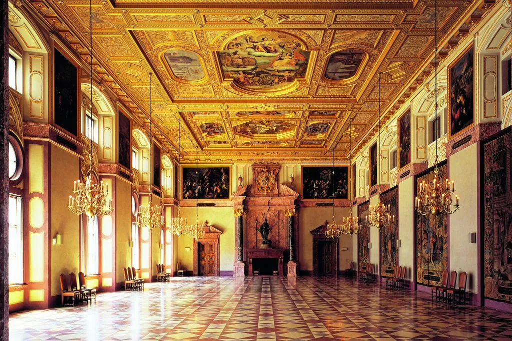 Residenz München: Museum Entrance + Residence Serenade Concert