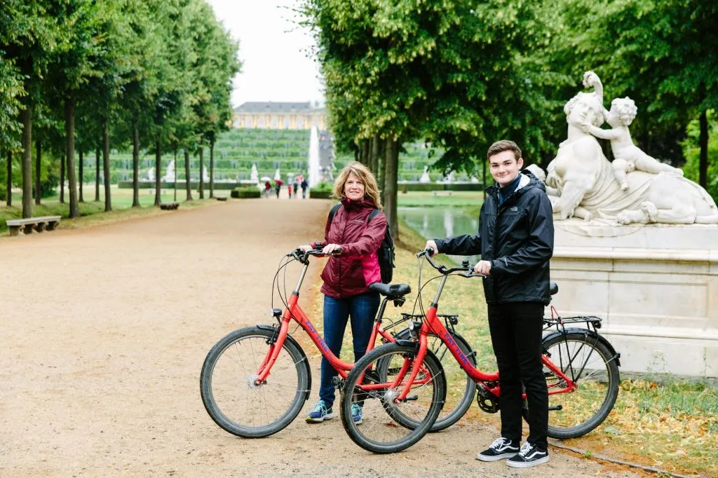 Potsdam: Visita guiada en bicicleta + Traslado de ida y vuelta en tren desde Berlín