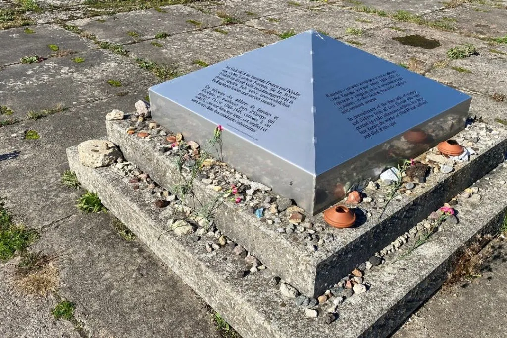 Campo e Memorial de Ravensbrück: Excursão de um dia a partir de Berlim