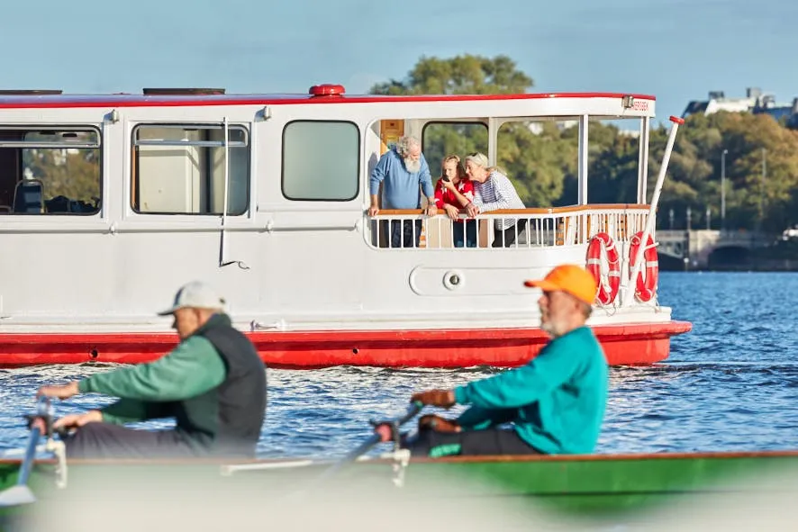 Hamburgo: Bilhete de um dia para o cruzeiro hop-on hop-off Alster