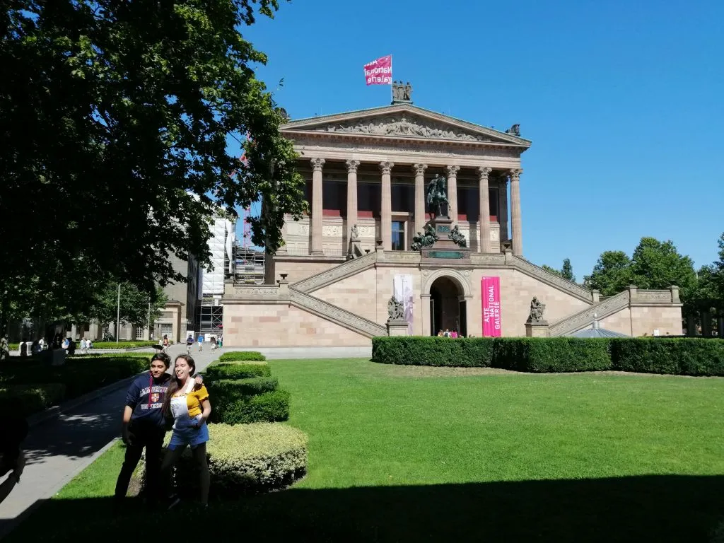 Berlin: Historical Centre Guided Tour with Humboldt Forum and Museum Island