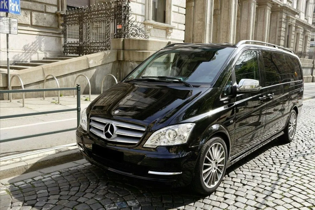 Hellabrunn Zoo: Fast Track Ticket + Roundtrip Transfer from Munich