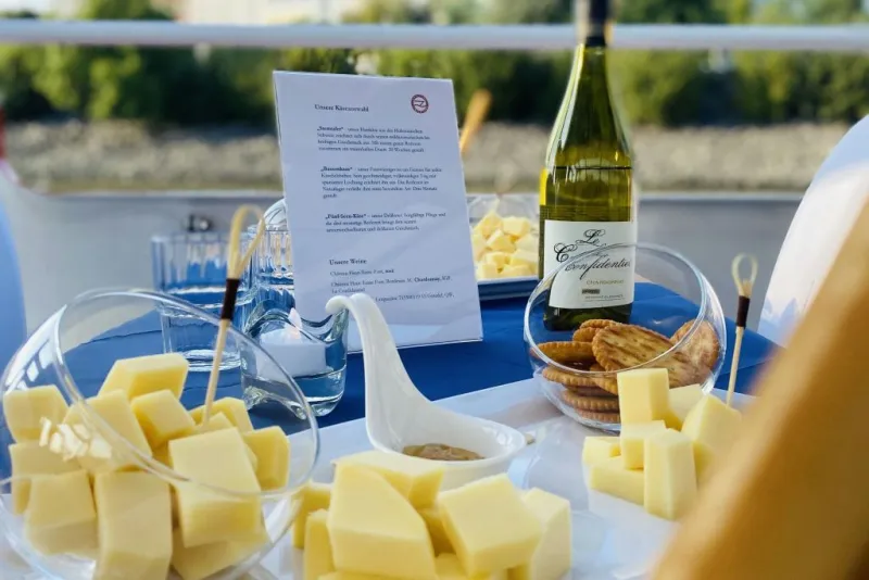 Hamburgo: Passeio de barco + Queijo e Vinho