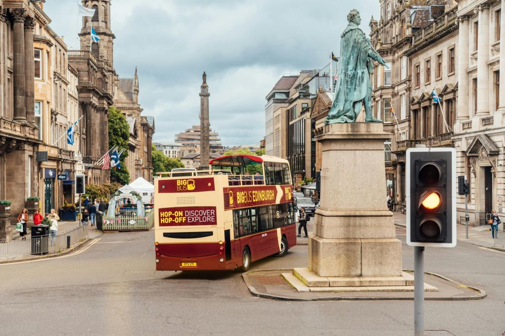 Big Bus Edinburgh: Hop-on Hop-off Bus Tour
