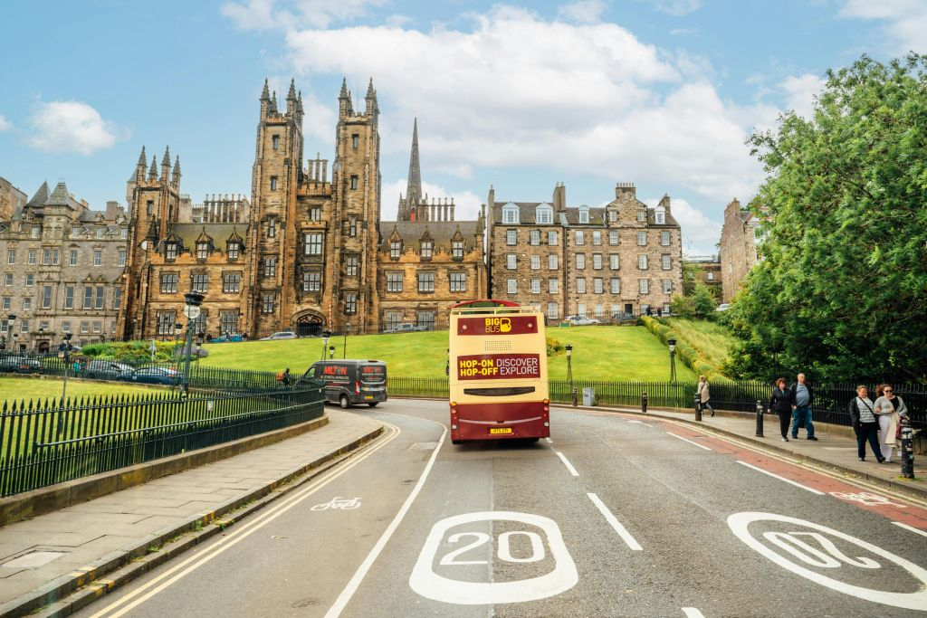Big Bus Edinburgh: Hop-on Hop-off Bus Tour
