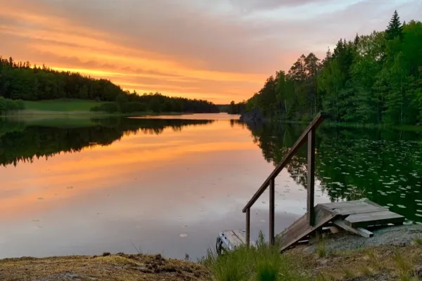 Parc national de Tyresta : Randonnée au coucher du soleil + transport aller-retour + dîner
