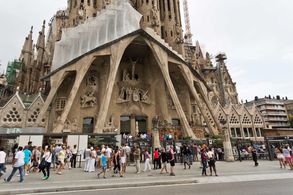 Go City Barcelona Explorer Pass: Entry to 2-7 Attractions