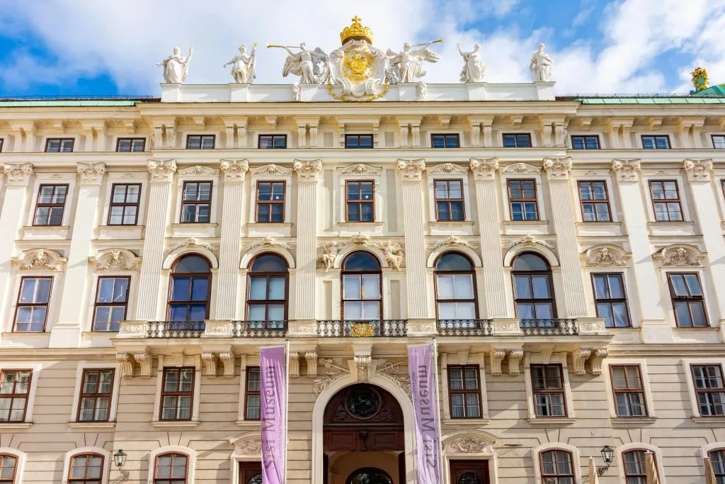 Museu Sisi, Palácio de Hofburg e Jardins de Viena: Pular a fila + visita guiada