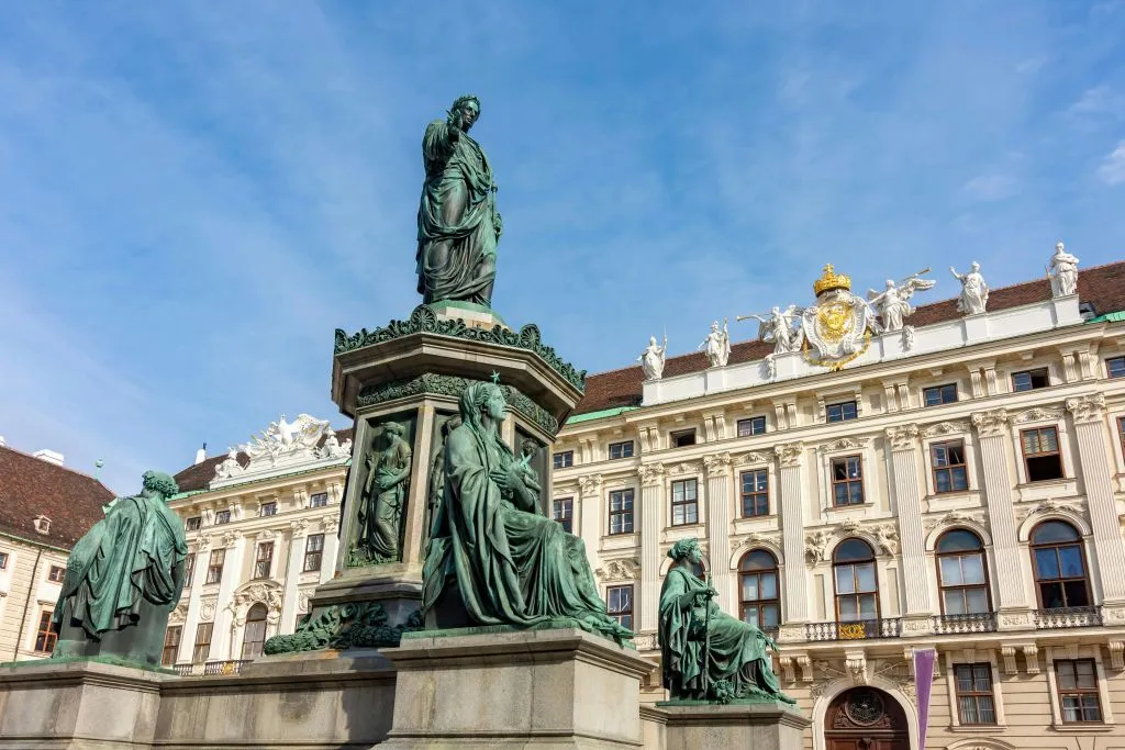 Museu Sisi, Palácio de Hofburg e Jardins de Viena: Pular a fila + visita guiada