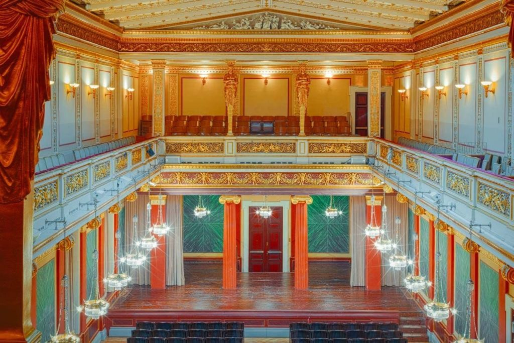 Musikverein Vienna: Mozart & Vivaldi's "The Four Seasons"