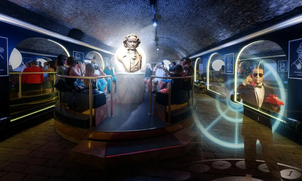 Time Travel Vienna: Magical Viennese History Tour
