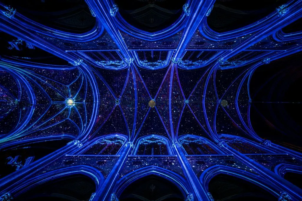 Igreja Votiva de Viena: Light of Creation Espetáculo de luz imersivo