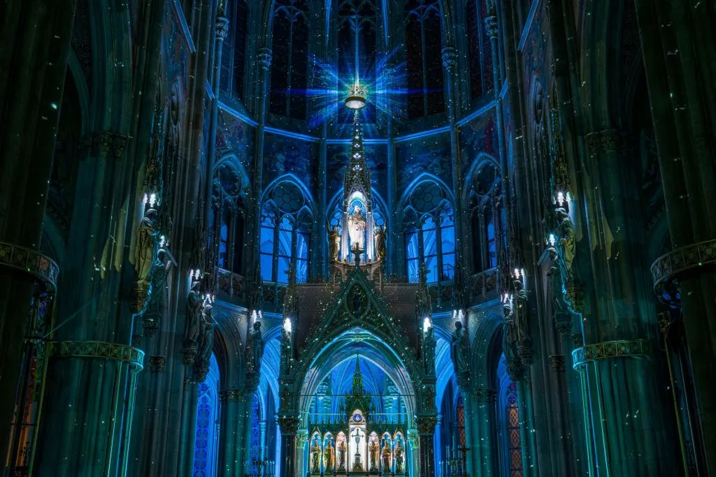 Igreja Votiva de Viena: Light of Creation Espetáculo de luz imersivo
