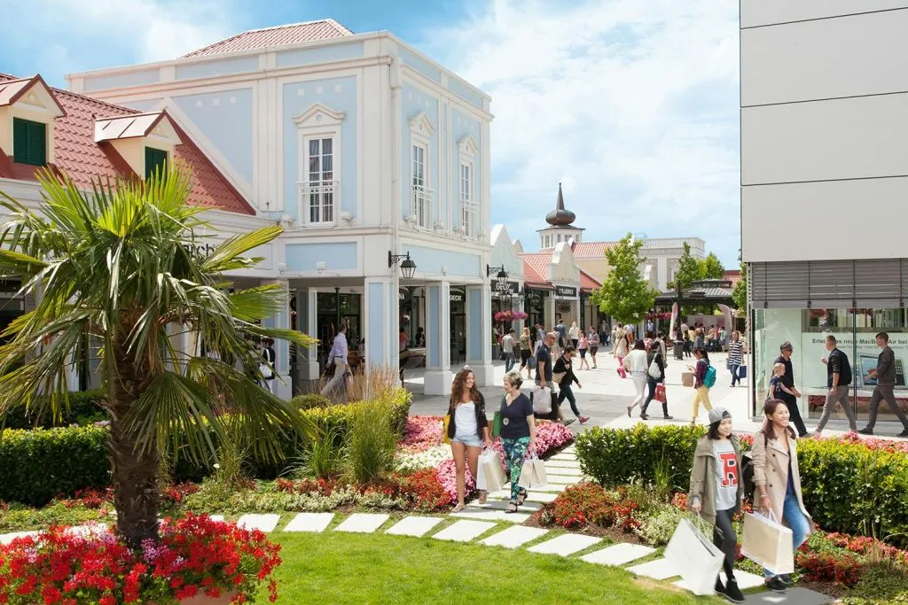 McArthurGlen Designer Outlet em Parndorf: Serviço de traslado de Viena