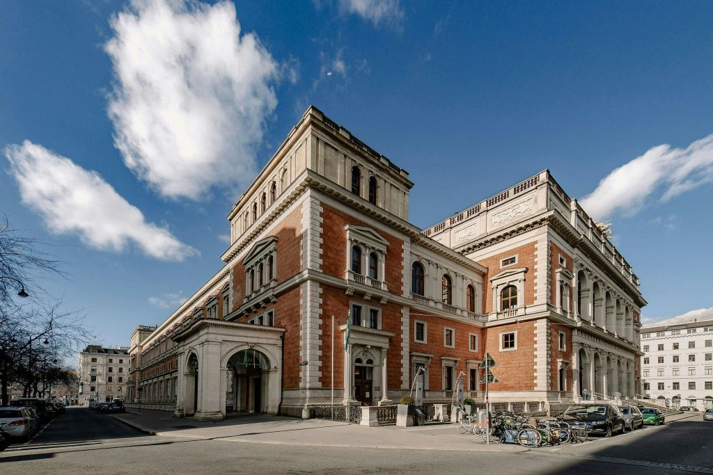 Palais de l'Ancienne Bourse : Concert Mozart et Johann Strauss avec ballet