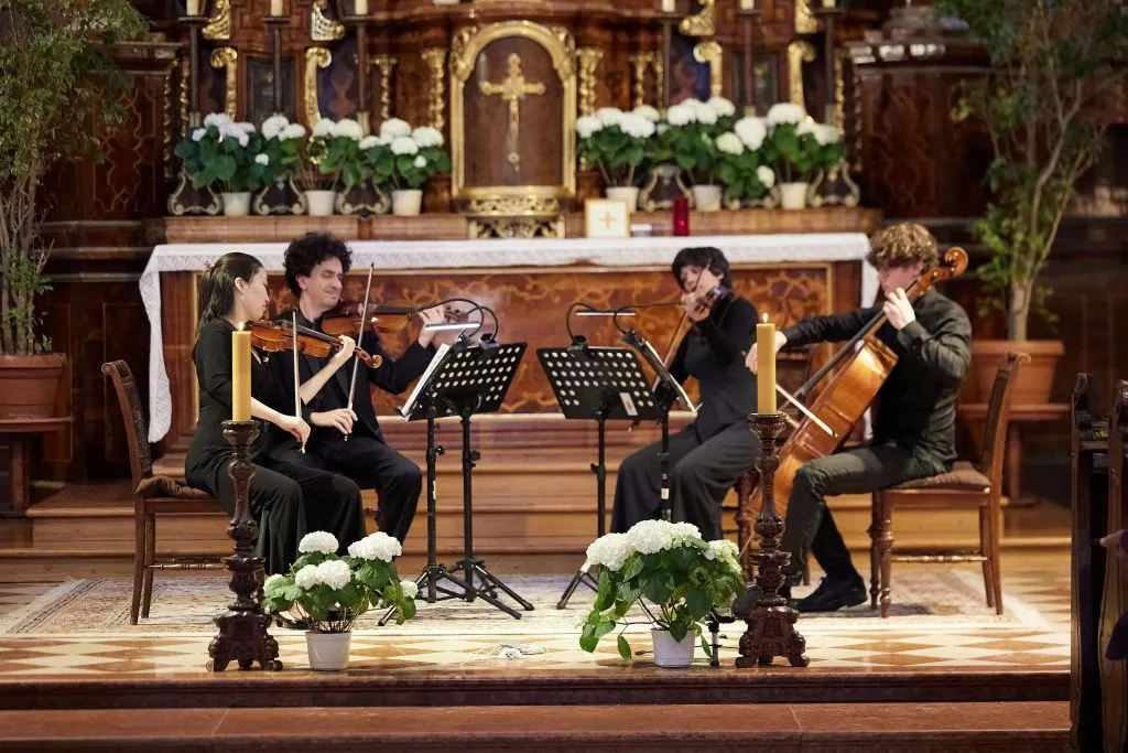Iglesia de los Capuchinos: Concierto "Un poco de música nocturna" + Cripta Imperial (Opcional)