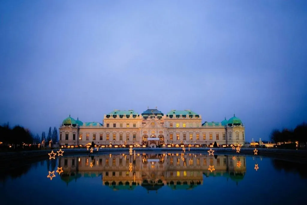 Viena: Passeio Panorâmico Noturno de Ônibus