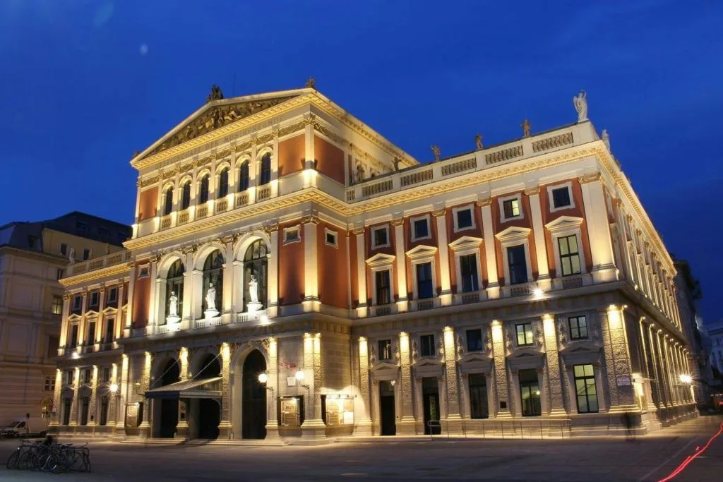 Viena: Passeio Panorâmico Noturno de Ônibus
