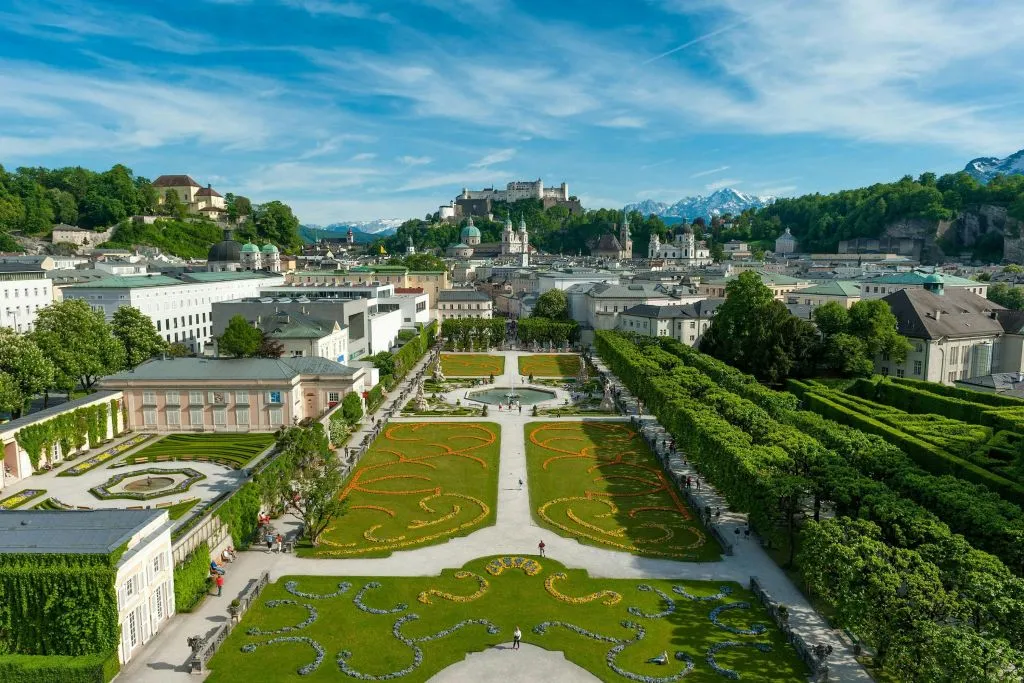 Salzbourg, Hallstatt, Melk, Alpes et lacs : Visite guidée au départ de Vienne