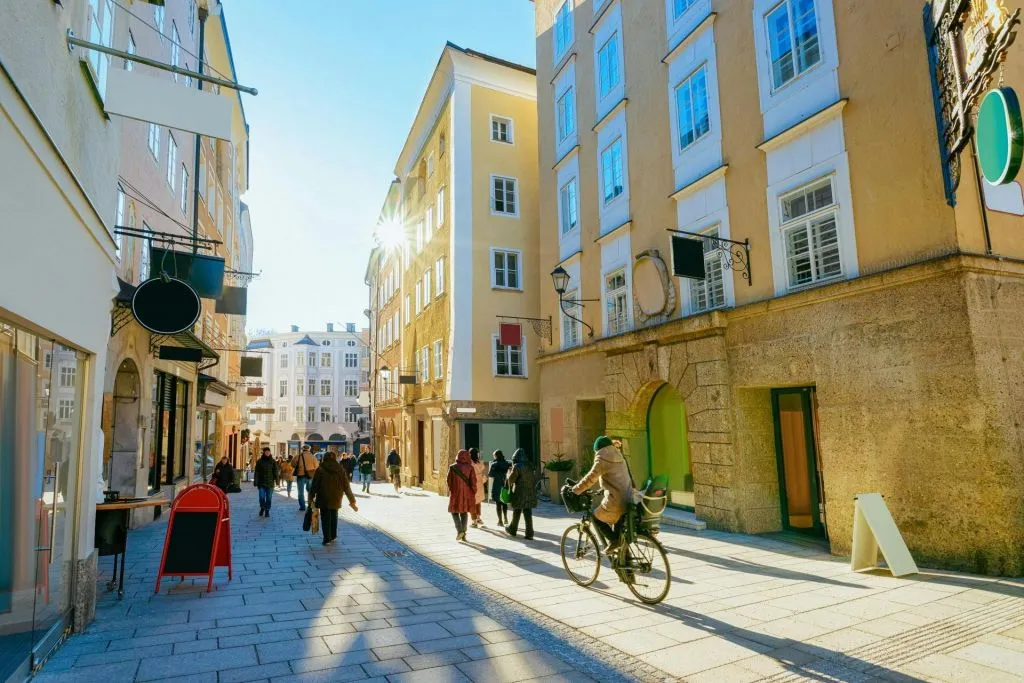 Salzburgo: Passeio a pé pela Cidade Velha, Mozart e Jardins Mirabell