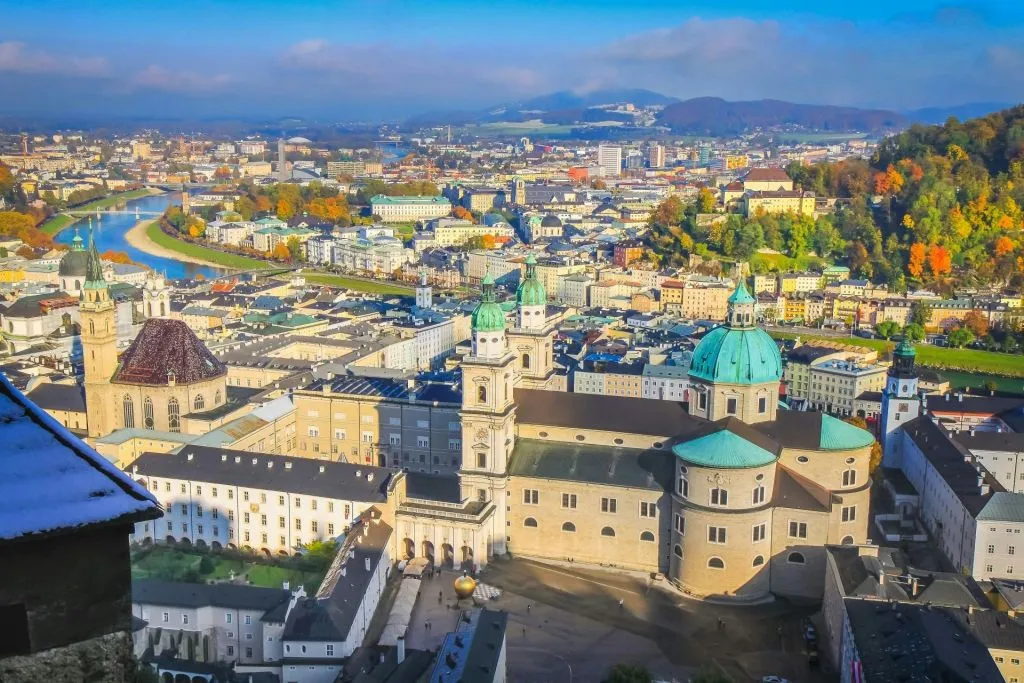 Salzburgo: Passeio a pé pela Cidade Velha, Mozart e Jardins Mirabell