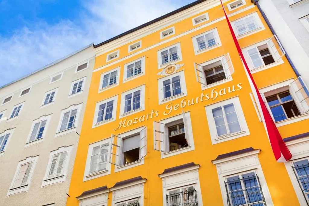 Salzburgo: Passeio a pé pela Cidade Velha, Mozart e Jardins Mirabell