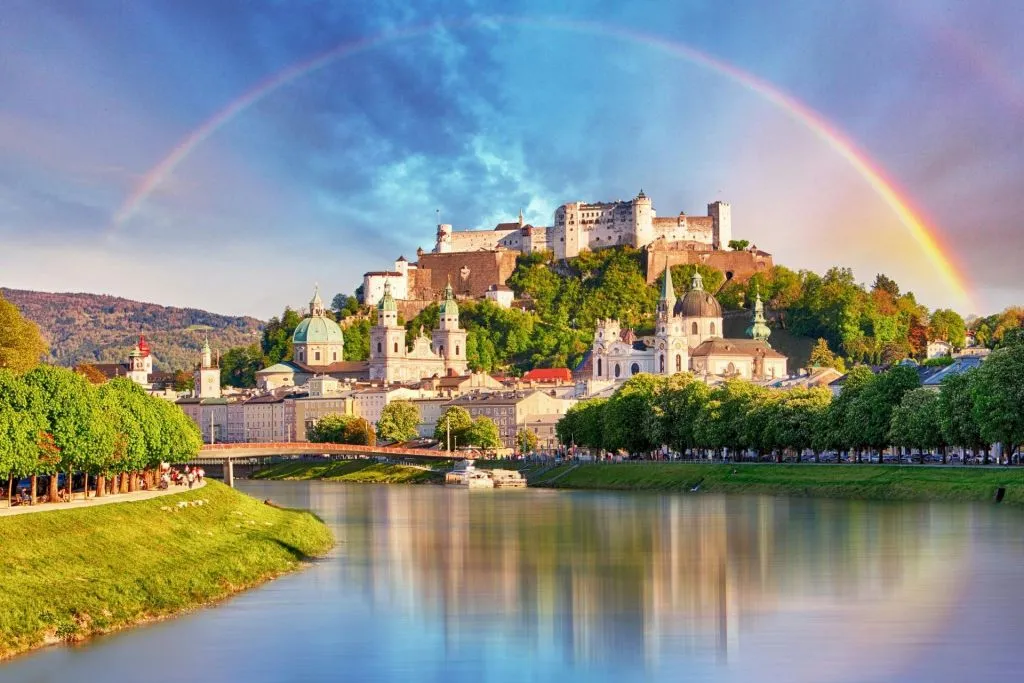 Salzburgo: Passeio a pé pela Cidade Velha, Mozart e Jardins Mirabell