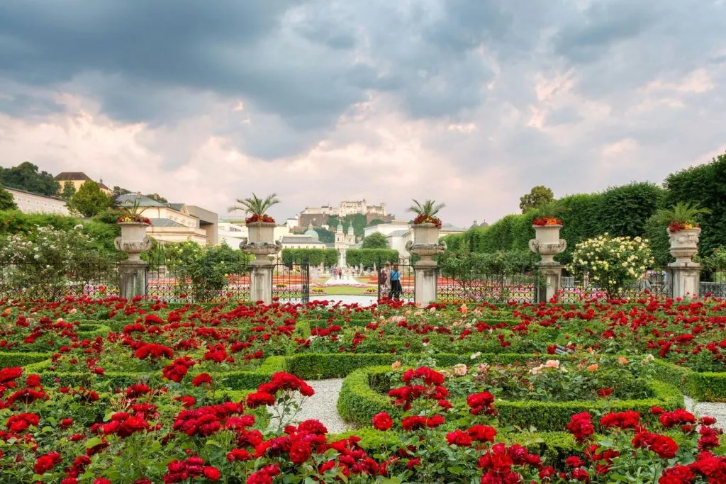 Salzburgo: Passeio a pé pela Cidade Velha, Mozart e Jardins Mirabell