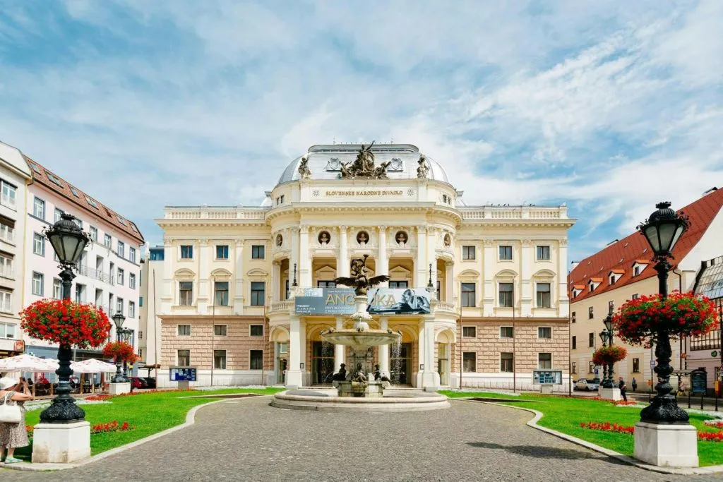 Bratislava: Viagem de um dia saindo de Viena de ônibus e catamarã