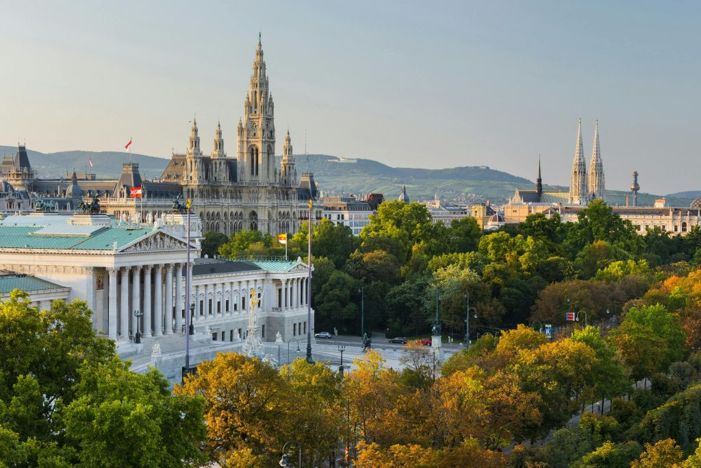 Austria: Visita a la Biblioteca Nacional en español