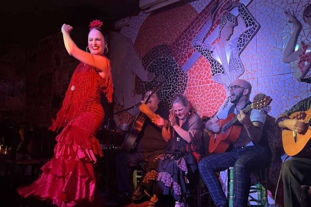 El Toro y la Luna Tablao Flamenco Show con cena e bevande