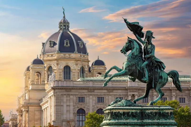 Viena: Visita guiada particular à Segunda Guerra Mundial + Museu de História Militar