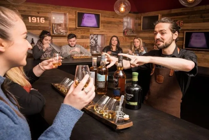 Museo del Whisky Irlandés: Experiencia de mezcla de whisky