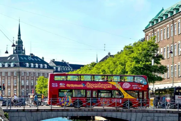 Stromma Copenhaga: Passeio de autocarro «Hop-on Hop-off»